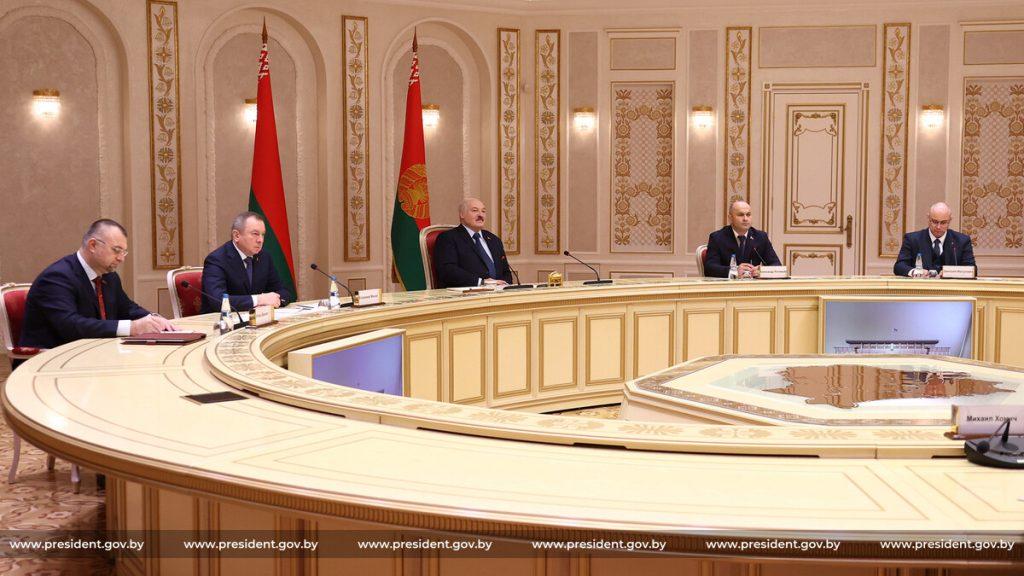 Лукашенко: инцидент с падением ракеты на польской территории похож на «договорняк»