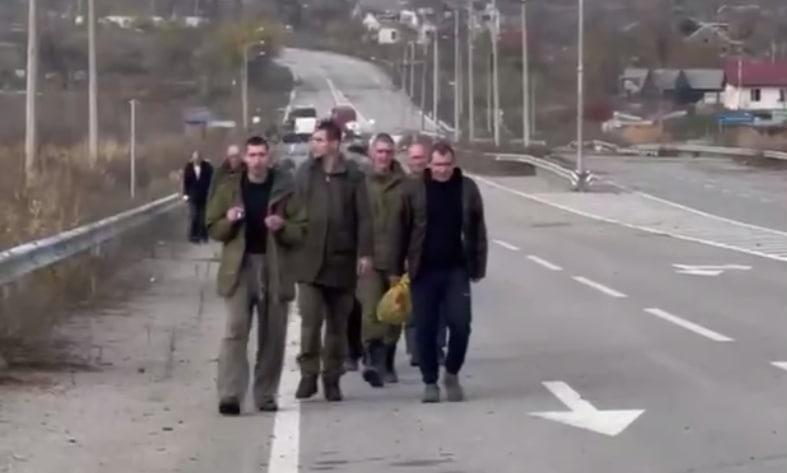 Из плена освобождены 107 российских военных. Минобороны: «Им грозила смертельная опасность»