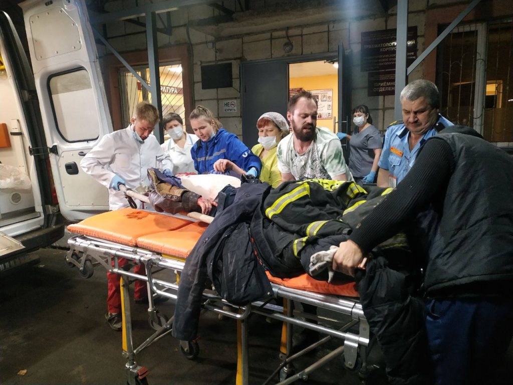 Спасатели нашли выживших после крушения вертолета Ми-2 в Костромской области