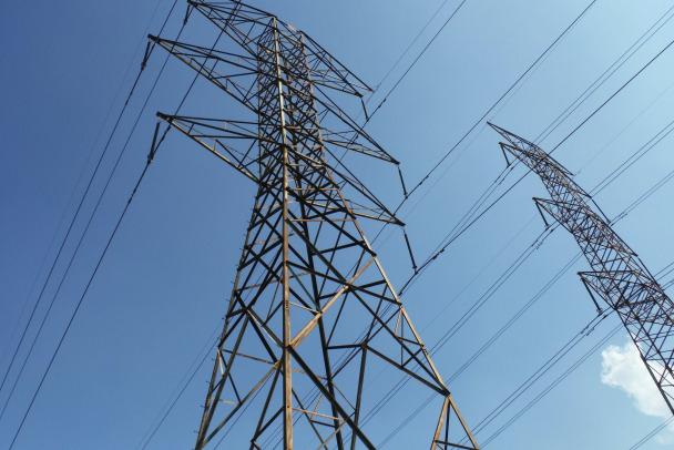 Дефицит мощностей в электросетях Киева превысил 30% от нормы