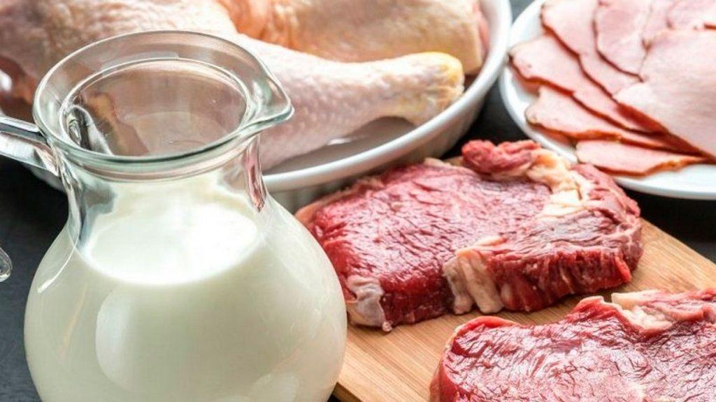 Минсельхозпрод установил минимальные цены на экспорт молочных и мясных продуктов