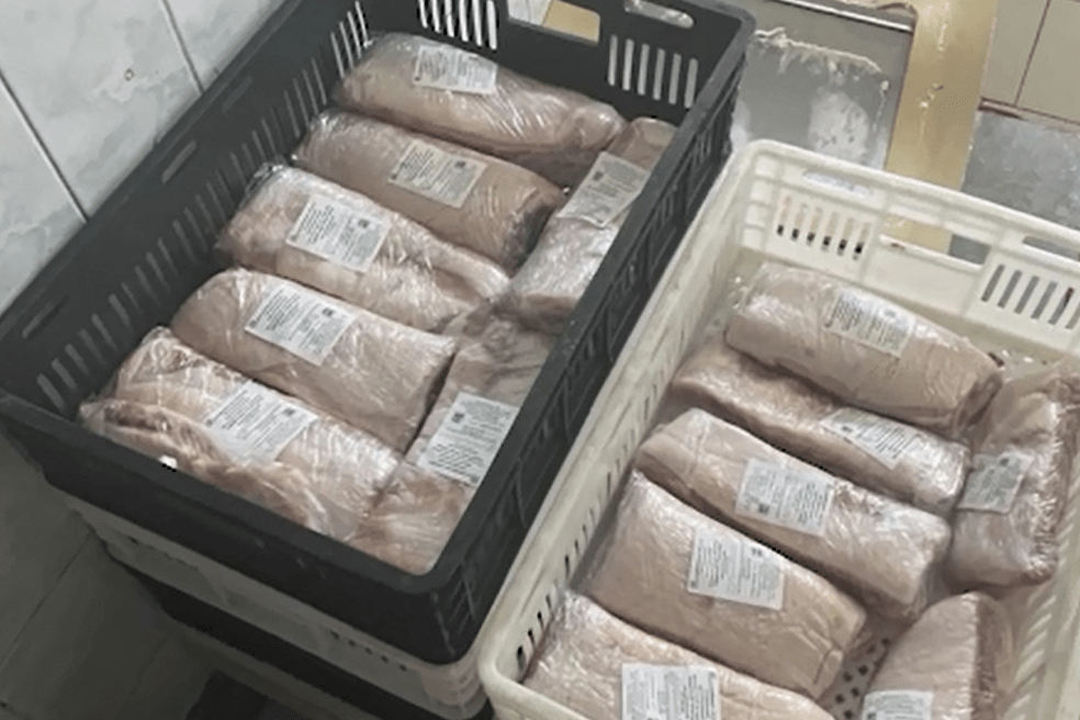 Правоохранители изъяли 6 тонн продукции у организации по переработке мяса