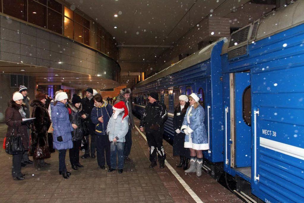 БЖД пустит новогодний поезд в поместье Деда Мороза 9 декабря