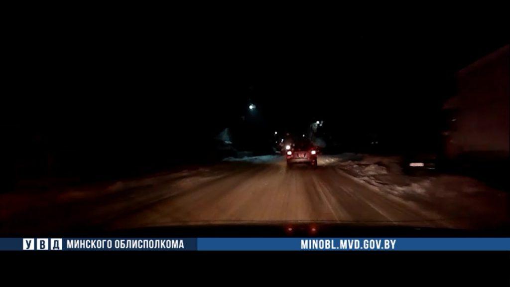 Пьяного водителя в Солигорском районе удалось остановить с помощью «ежа»