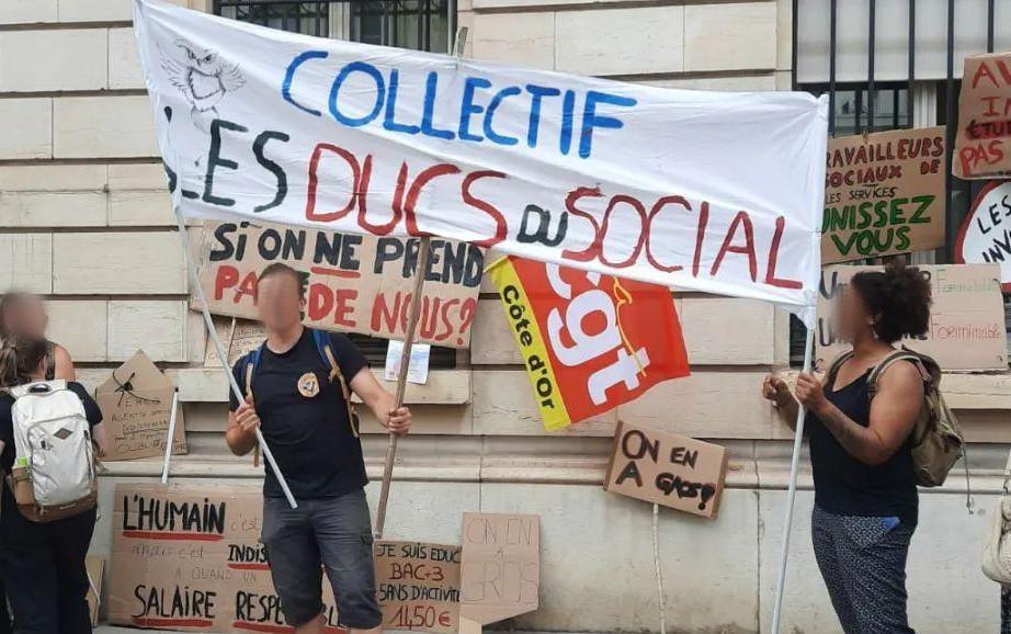 Во Франции прошли протесты медиков и соцработников