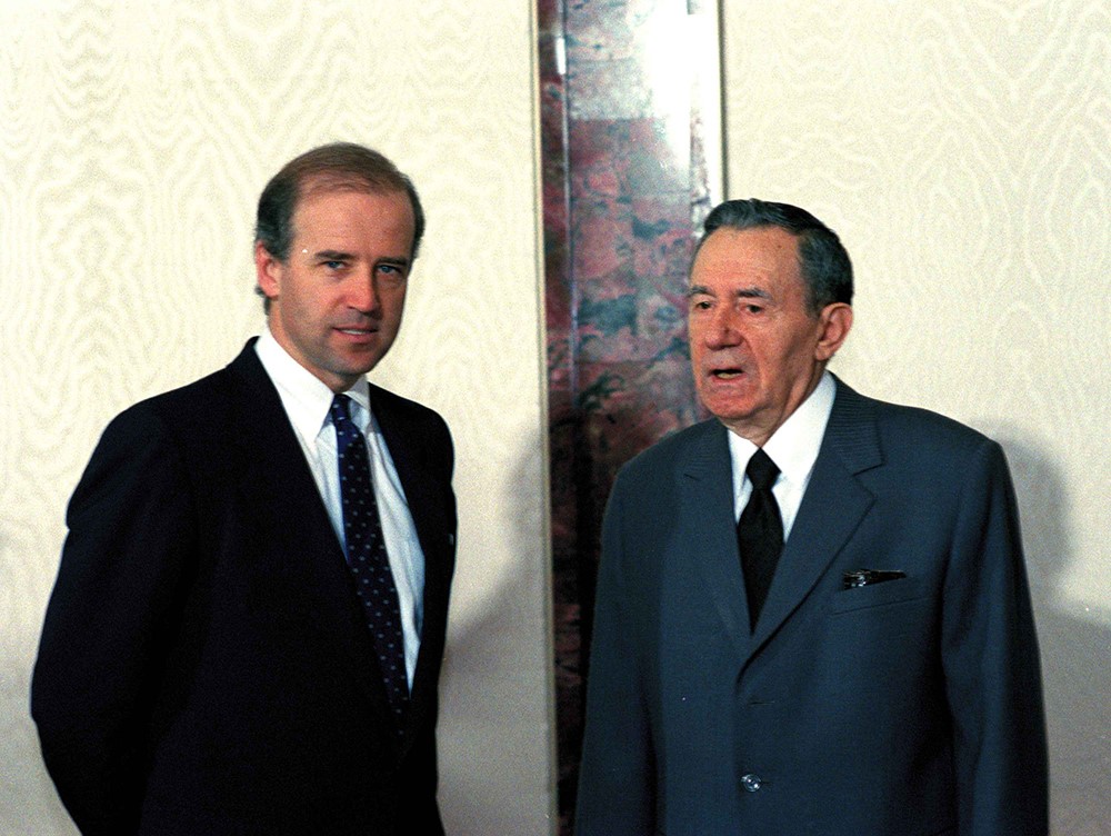 Американский сенатор Джо Байден и Председатель Президиума Верховного Совета СССР Андрей Громыко