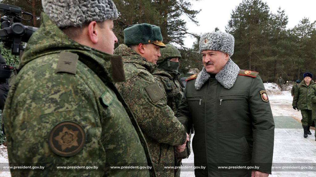 Лукашенко оценил военную мощь Беларуси и России