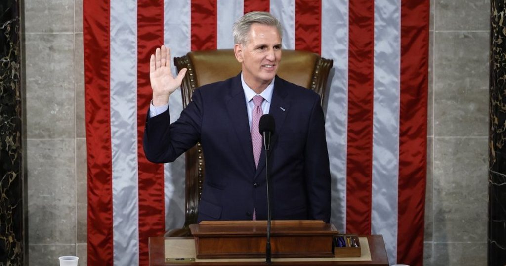 Лидер республиканцев Кевин Маккарти выиграл выборы спикера Палаты представителей США