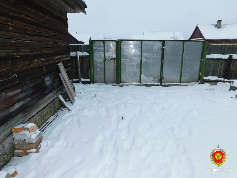В Логойском районе украли пролеты от забора. Вора нашли по следам обуви