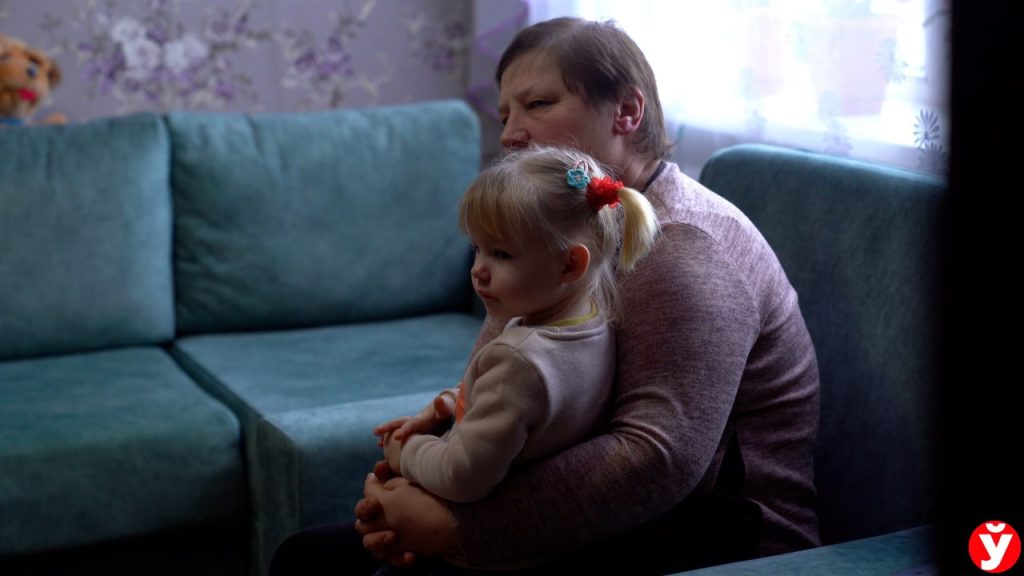 Познакомились с приемной мамой с 13-летним стажем из Крупского района