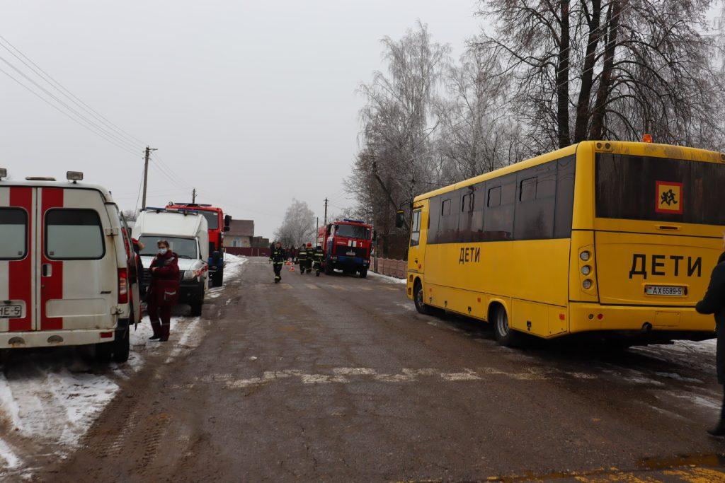 школьный автобус
