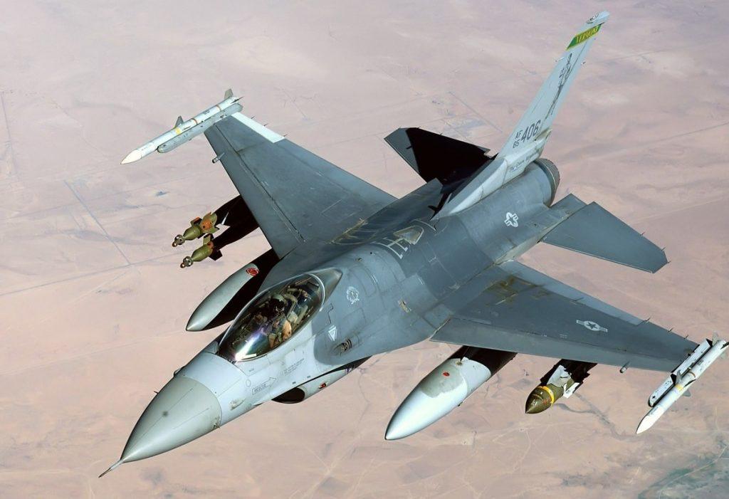 НАТО планирует подготовить украинских пилотов для F-16