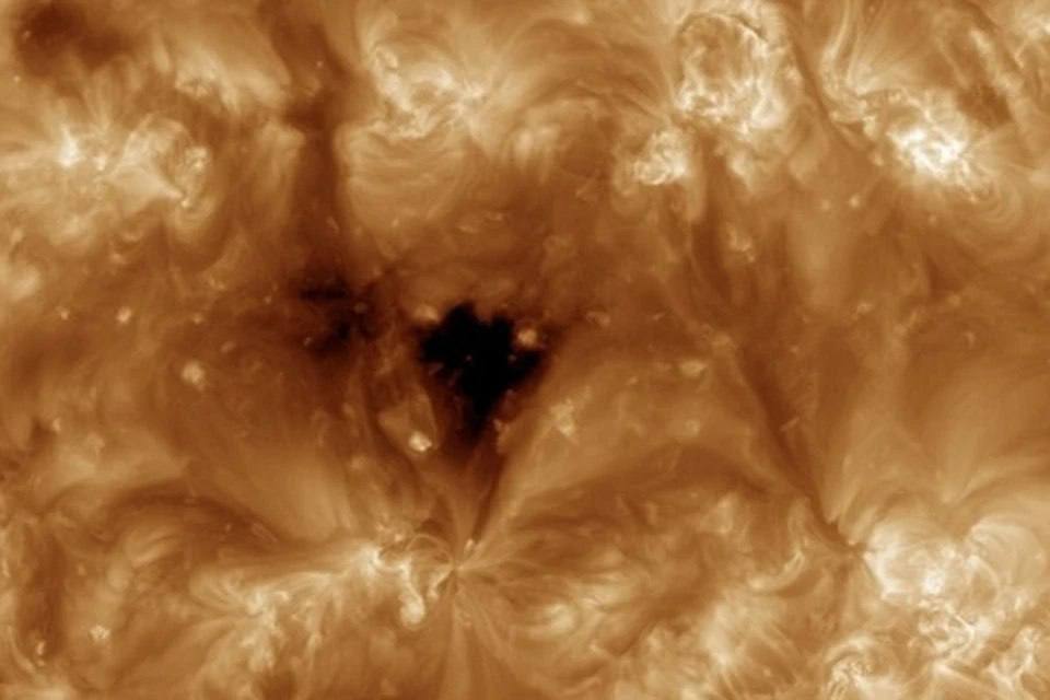 Метеозависимые, берегитесь! На Земле ожидается мощнейшая магнитная буря