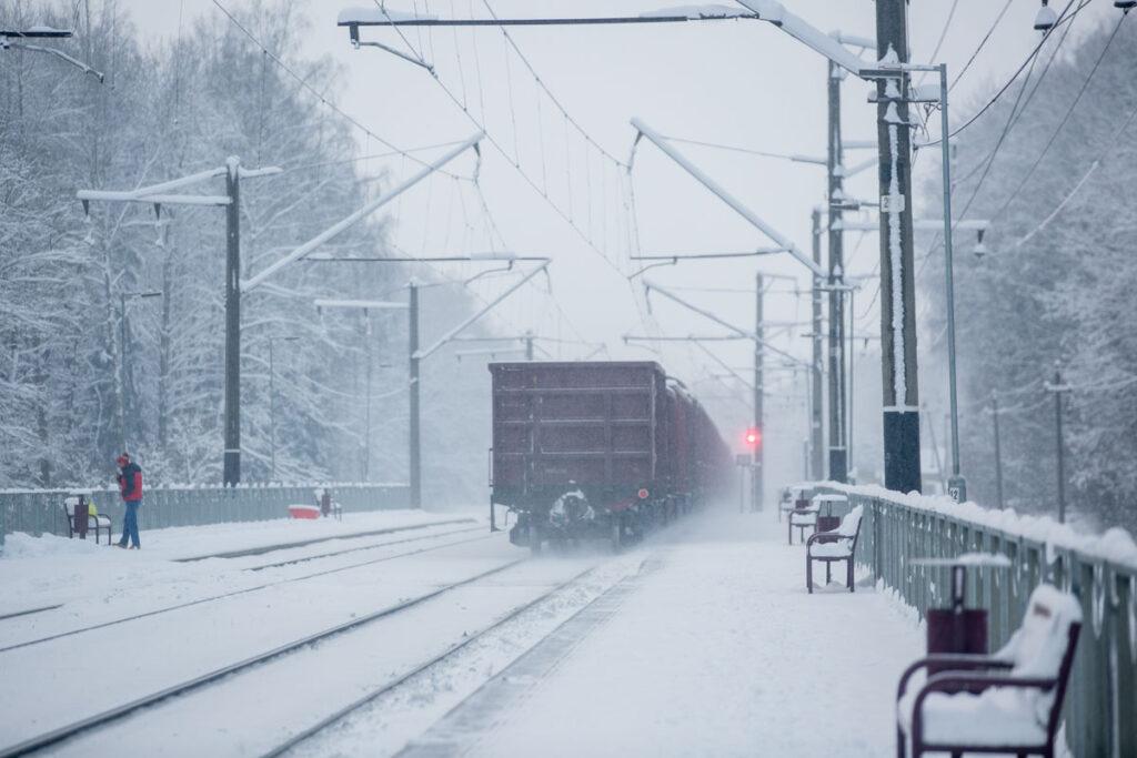 Поезда зима