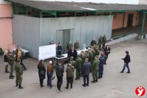 учения взятие завода