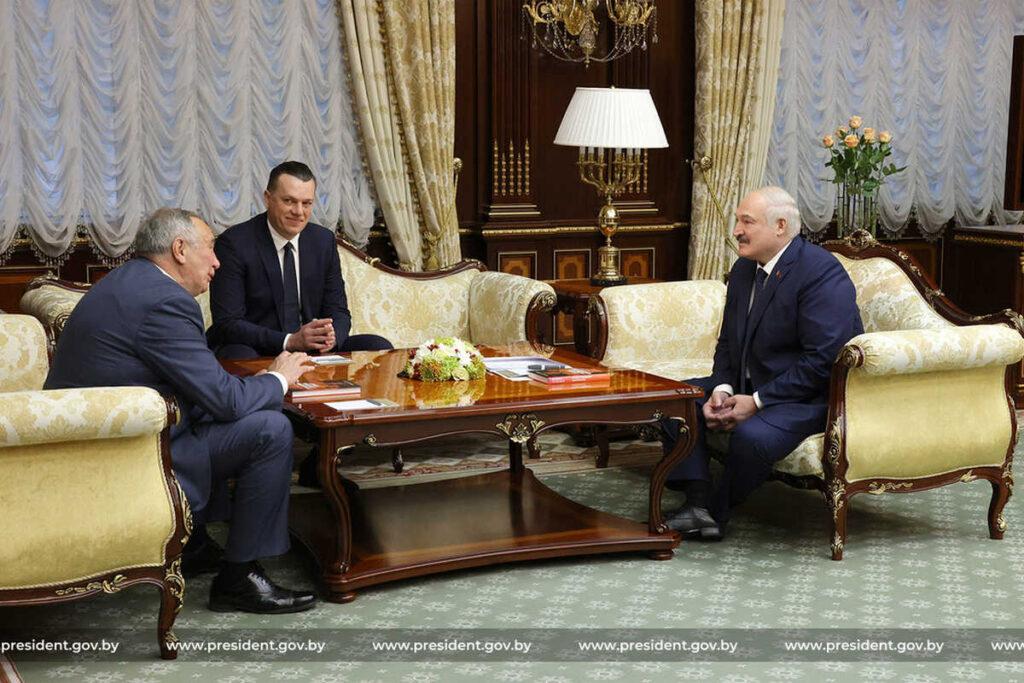 Трудно найти лидера, который смог бы сделать больше, чем Лукашенко — Тарпищев