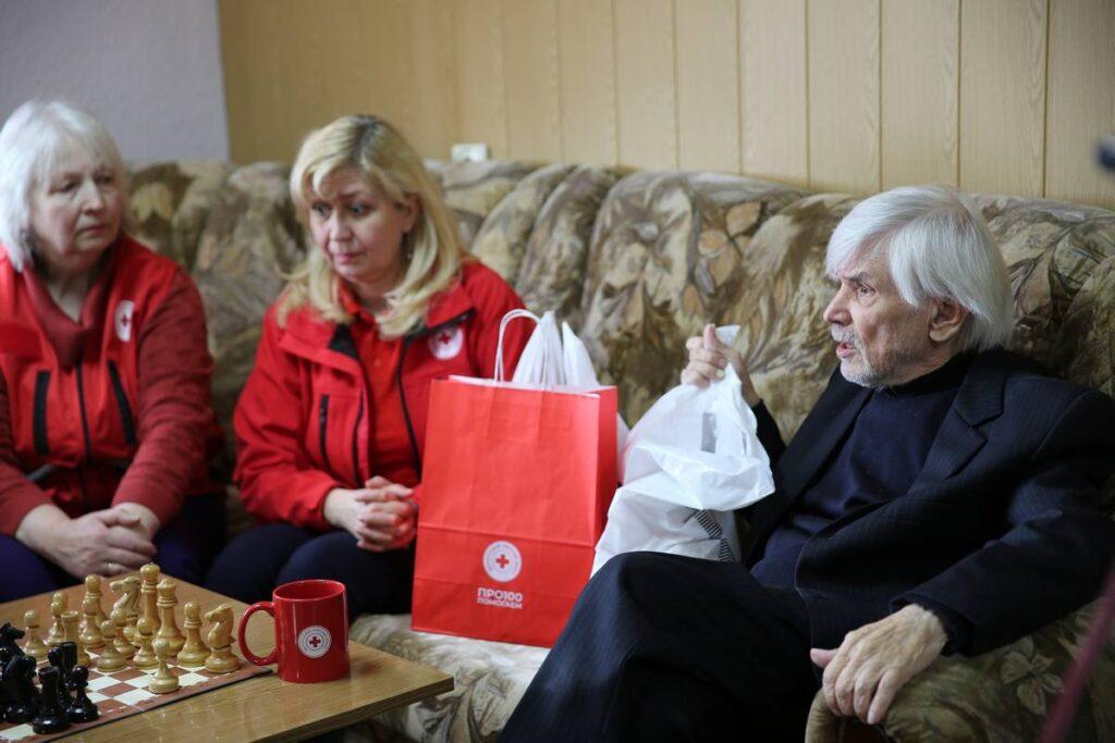 Родителей расстреляли, а его спасло гитлеровское приветствие. Узник концлагеря рассказал свою историю