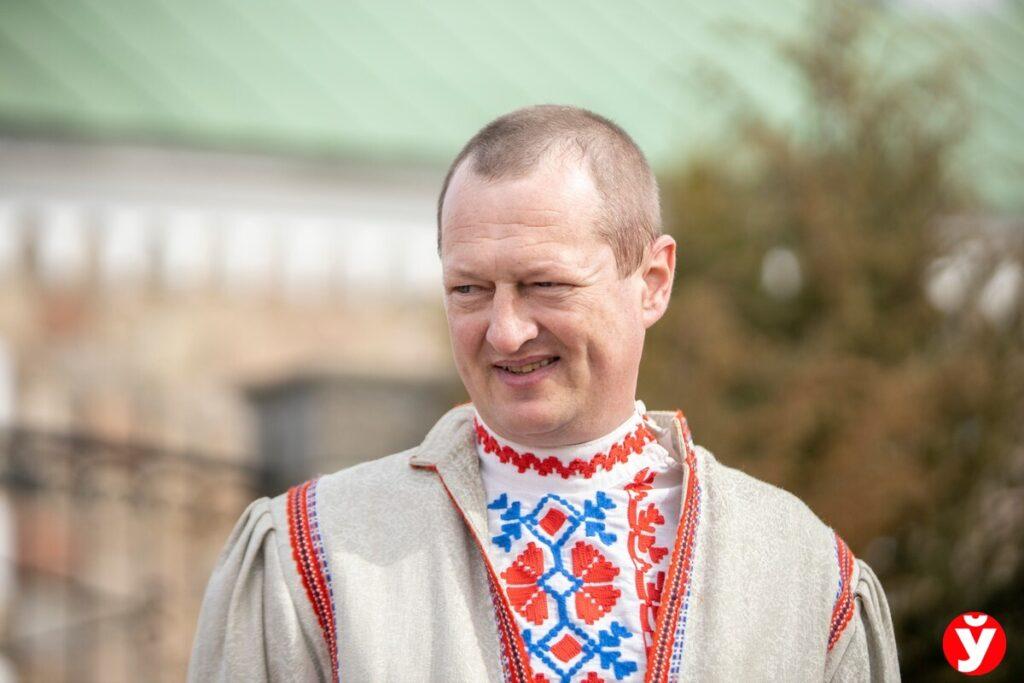 герой