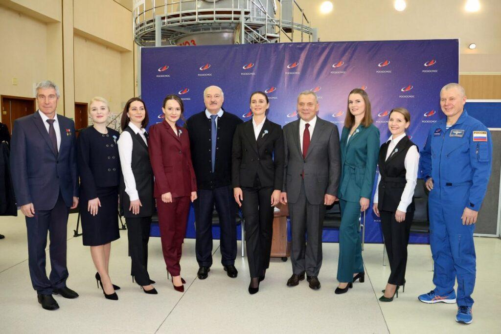 Белорусские космонавтки с президентом Беларуси