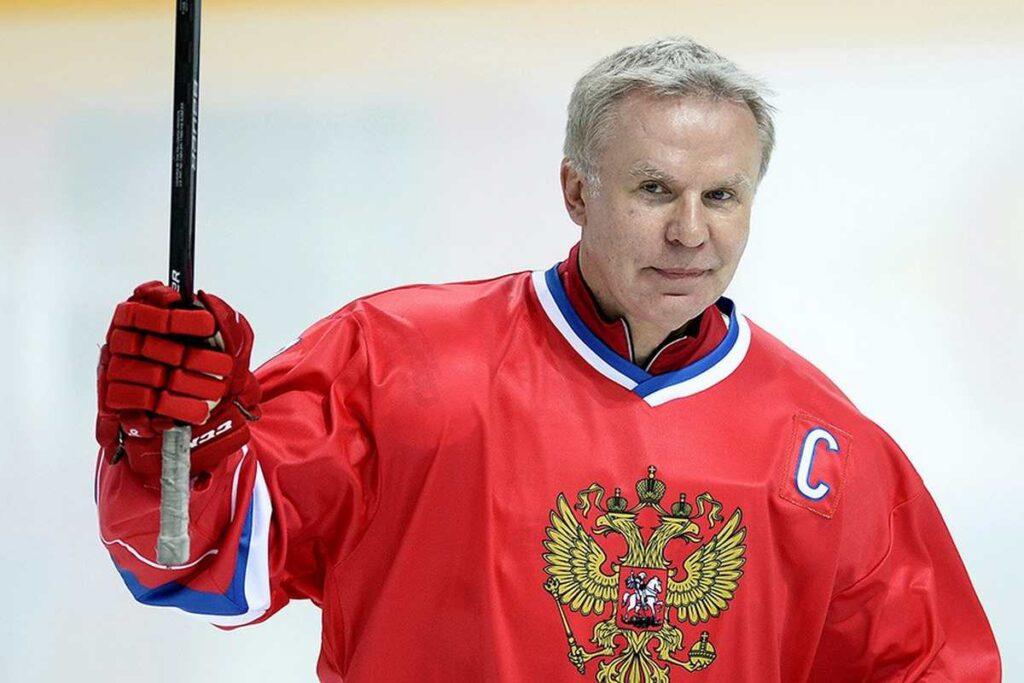 Один из легендарной хоккейной пятерки — Фетисов отмечает 65-летие