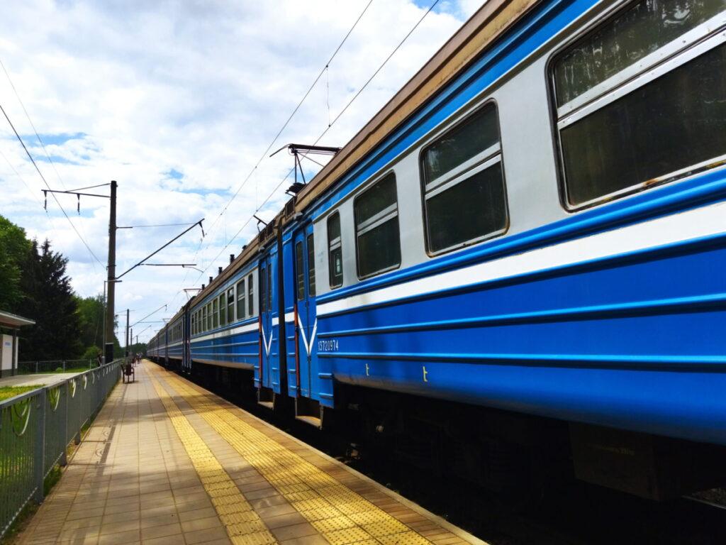 Поезд Адлер – Минск опаздывает почти на 3 часа. В БЖД назвали причину