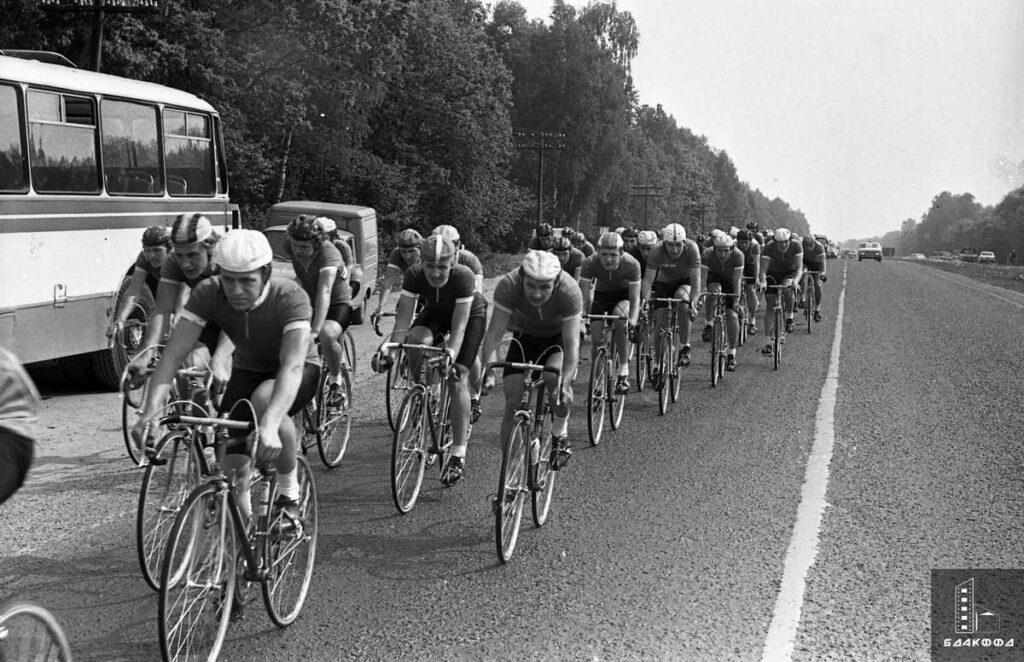 Традиционный всесоюзный велопробег, посвященный Дню Победы,  по дорогам Червенского района,  9 мая 1983 г.