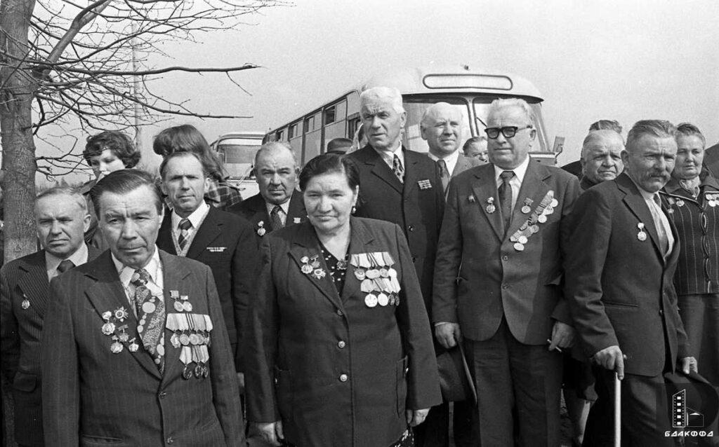 Выступление ветерана Великой Отечественной войны инструктора РК КПБ П. П. Борисовца на митинге  честь Дня Победы, 9 мая 1972 г.