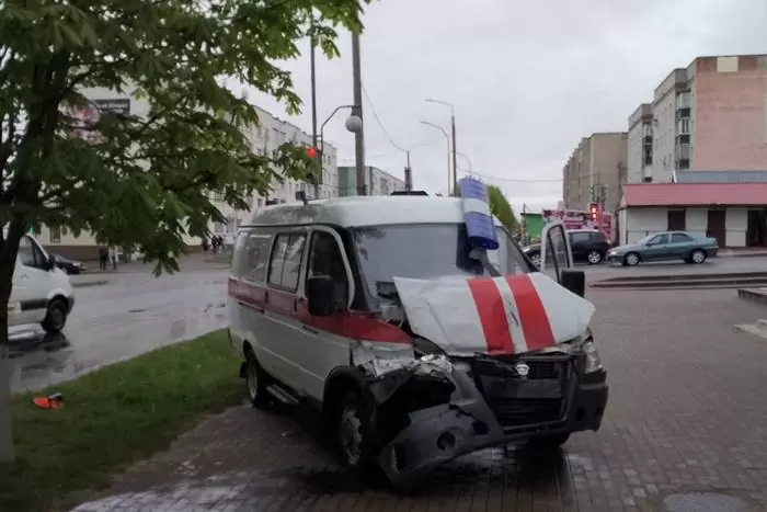 Очевидцев ДТП со «скорой» в Березино ищут следователи