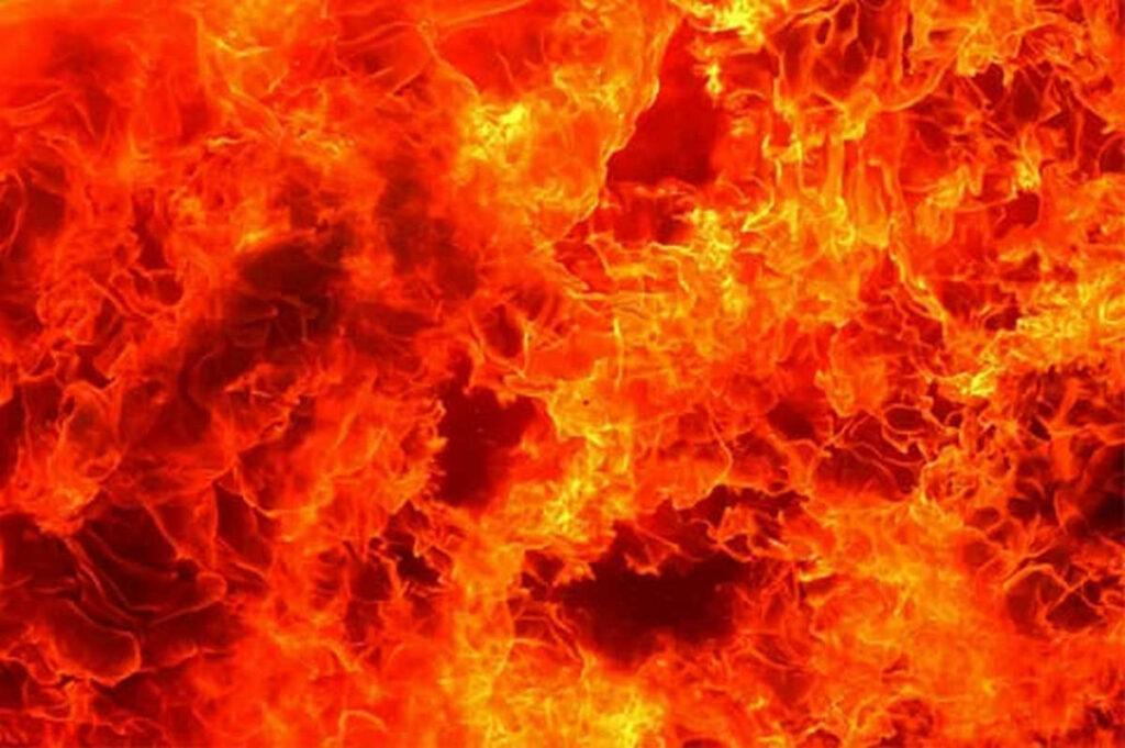 Мужчина получил ожоги на пожаре в Узденском районе