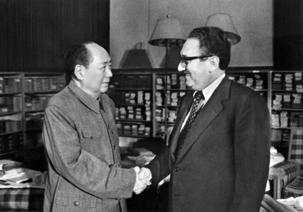 Генри Киссинджер и Мао Цзэдун