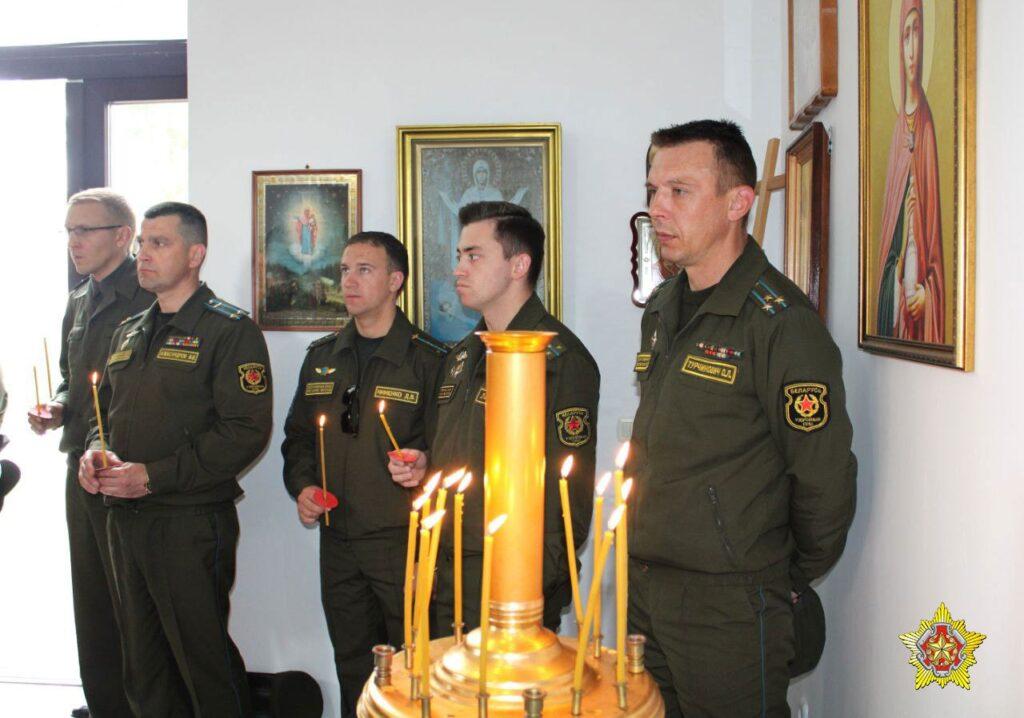 В Беларуси вспоминают подвиг военного летчика Владимира Карвата