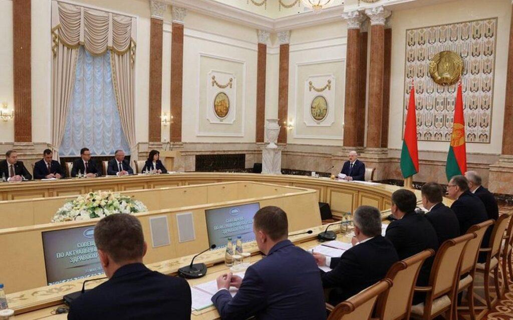 Лукашенко в январе 2024 соберет большое совещание по здравоохранению