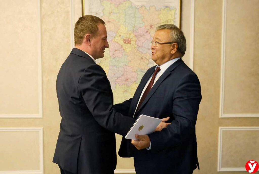 Александр Турчин и Аскар Бейсенбаев обсудили расширение сфер взаимодействия Минской области