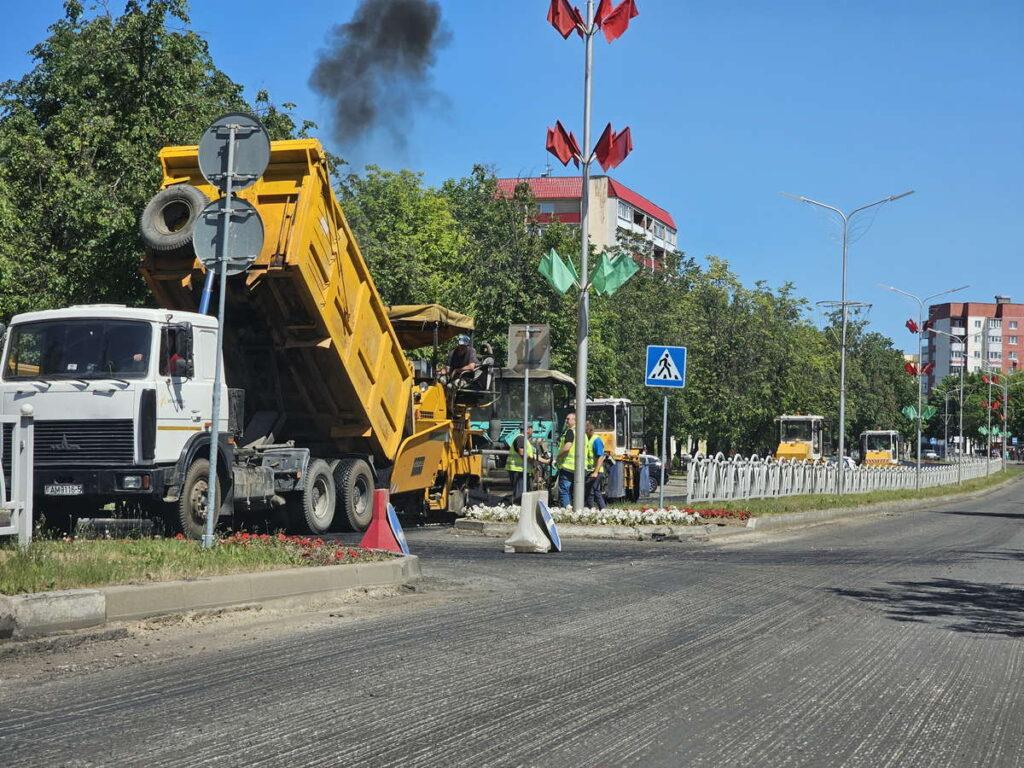 Уложили 69 тысяч квадратов нового асфальта — «МП» снова промониторила  дороги Жодино - Минская правда