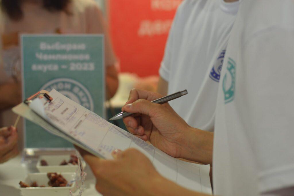 В Великом Камне прошел конкурс «Чемпион вкуса». Что говорит народная дегустация о белорусских продуктах