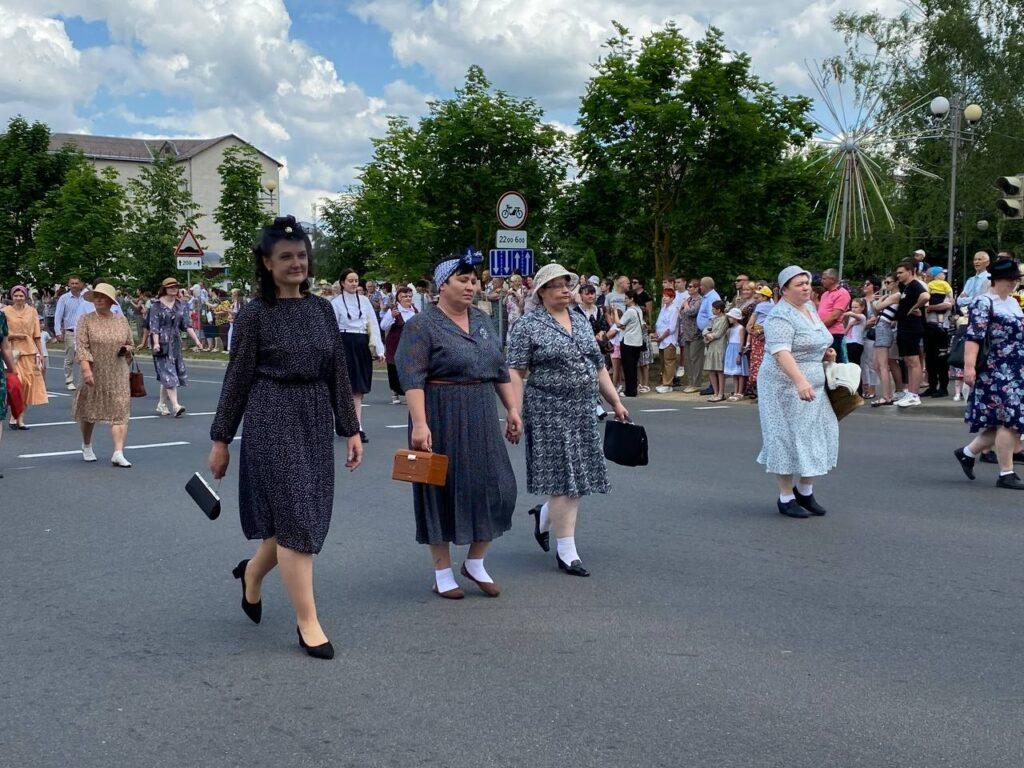 шествие Столбцы