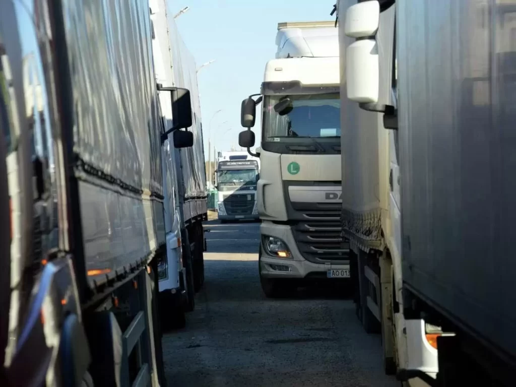 ГПК предупредил о скоплении фур на въезде в Литву