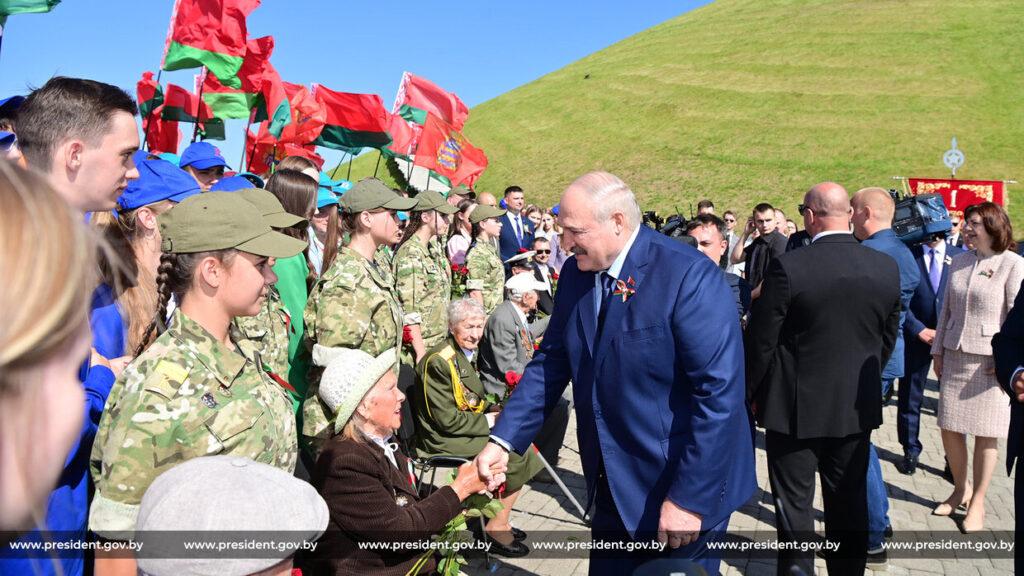 Лукашенко и ветераны