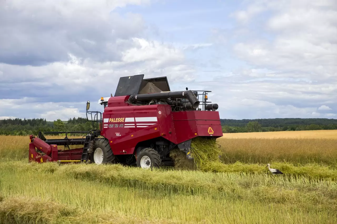 Беларусь увеличивает производство комбайнов - Минская правда