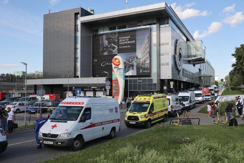 Трагедия в ТЦ в Москве. Прорыв трубы унес жизни 4 человек
