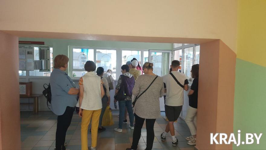 Кто лишний в очереди? В детской поликлинике Молодечно увеличилось количество посетителей