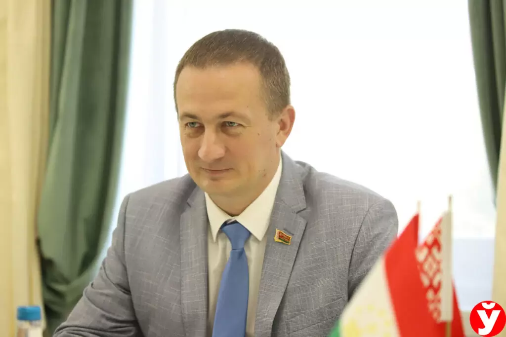 Турчин и посол Таджикистана