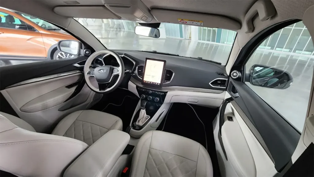 Lada Aura