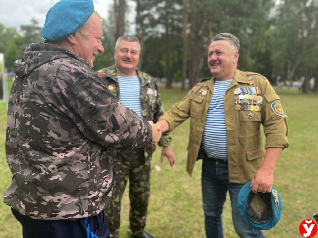 В Марьиной Горке отпраздновали День ВДВ. Возможно, вы тоже попали в объектив фотокамеры