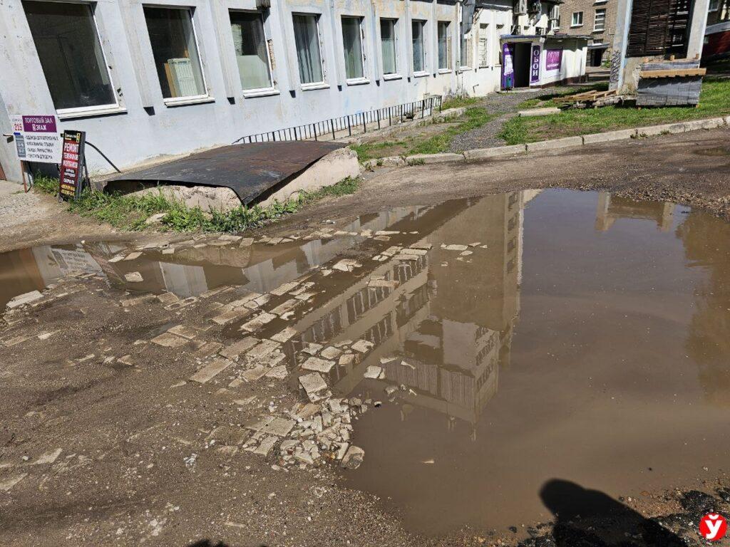 «Шестой год обещают отремонтировать эту дорогу!» Со своей проблемой обратилась борисовчанка