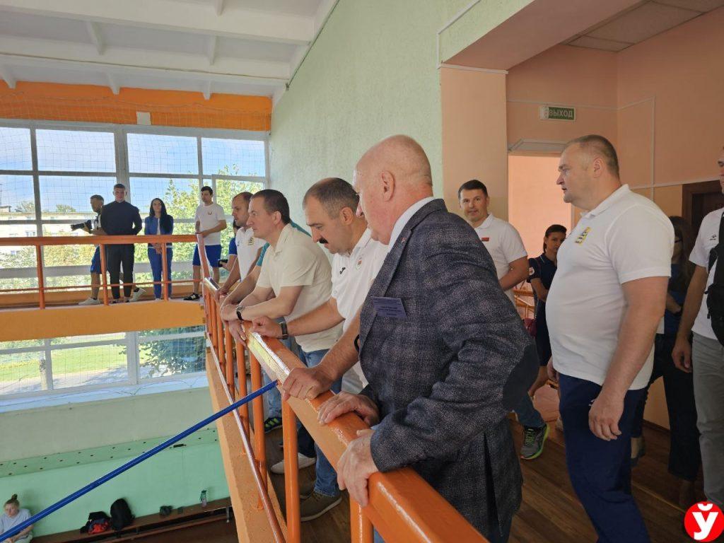 Губернатор Минщины выделит 100 тыс. рублей на развитие СДЮШОР в Борисове