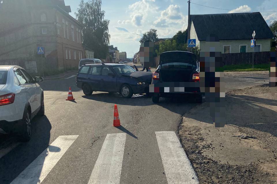 Два человека погибли и пять пострадали на дорогах Минской области за выходные