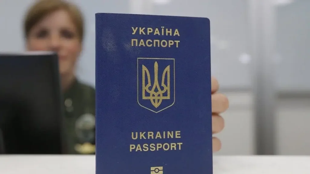 Путин разрешил украинцам въезжать в Россию без виз