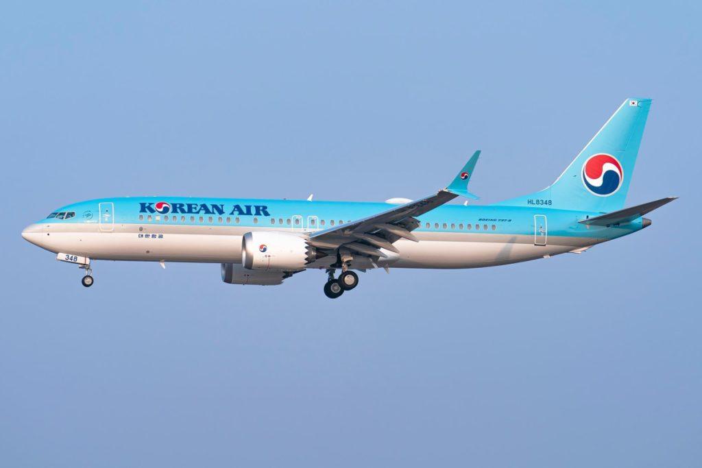Авиакомпания Korean Air стала взвешивать пассажиров перед полетом. Зачем?