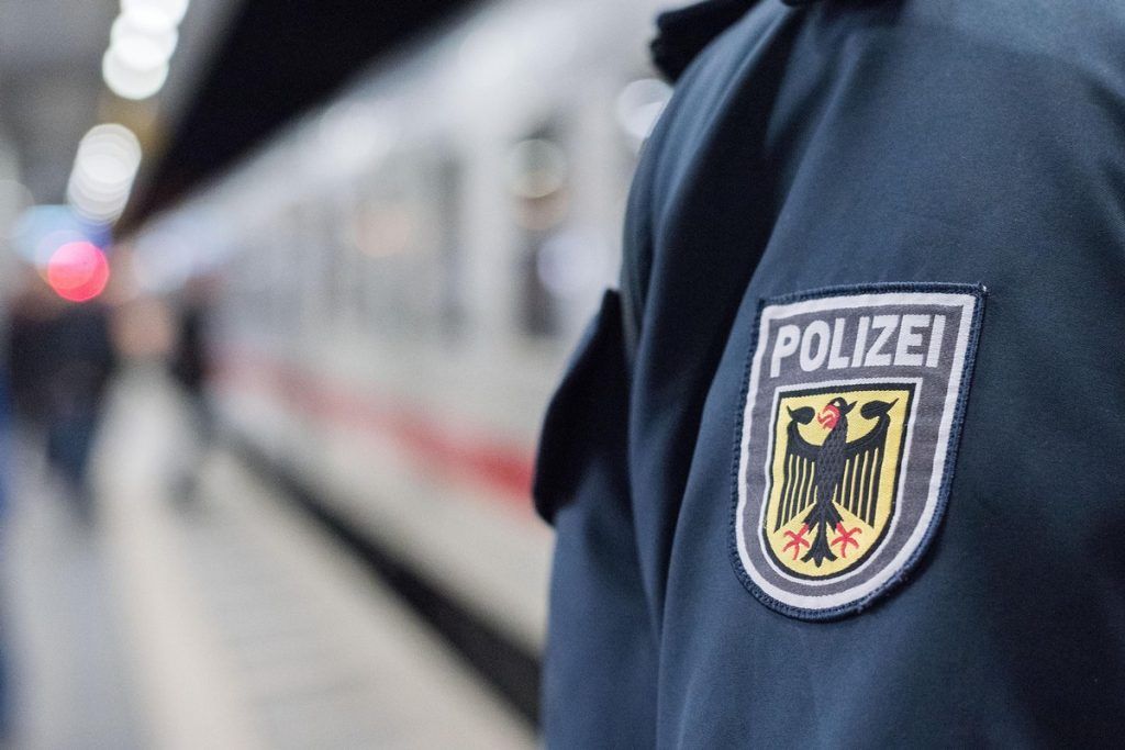 В Кельне белоруса задержали за кражу духов из магазина